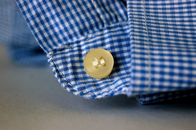 how to sew a button 